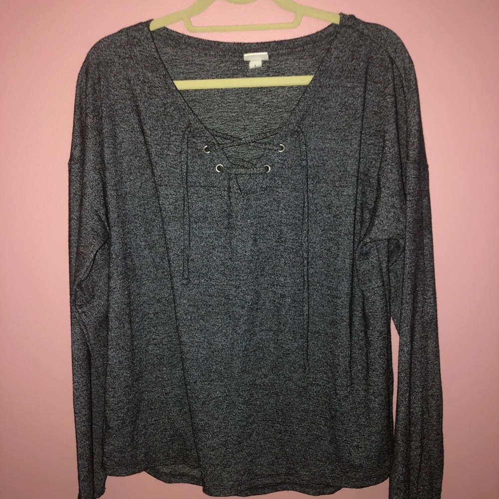 Grey sweatshirt